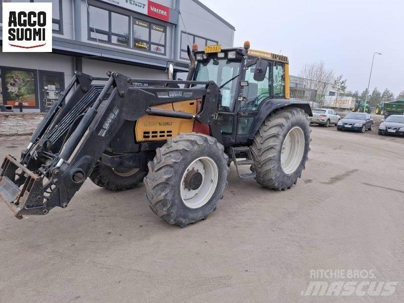 Valtra 8450 HITECH Трактори
