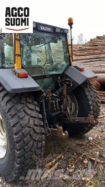 Valtra 8450 HT Трактори
