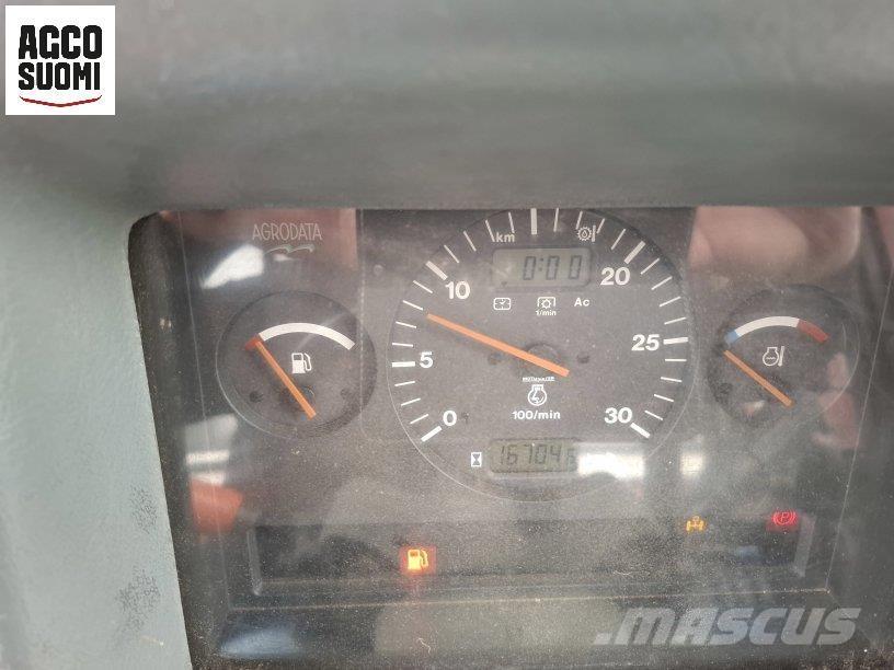 Valtra 8550 HT Трактори