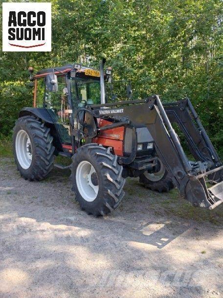 Valtra 900 Трактори