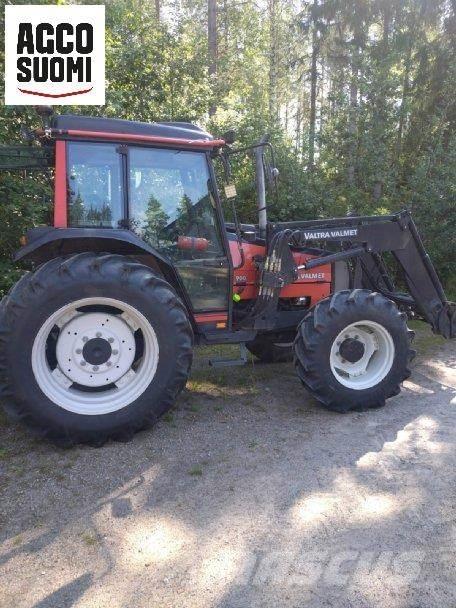 Valtra 900 Трактори