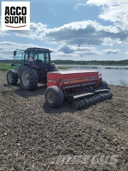 Valtra 900 Трактори