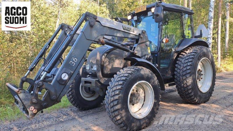 Valtra A93 Трактори