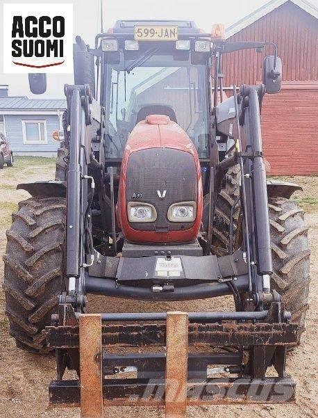 Valtra A93 H Трактори