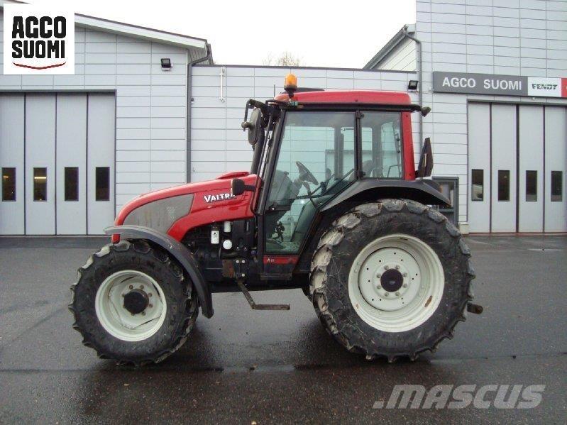 Valtra A95 N Трактори