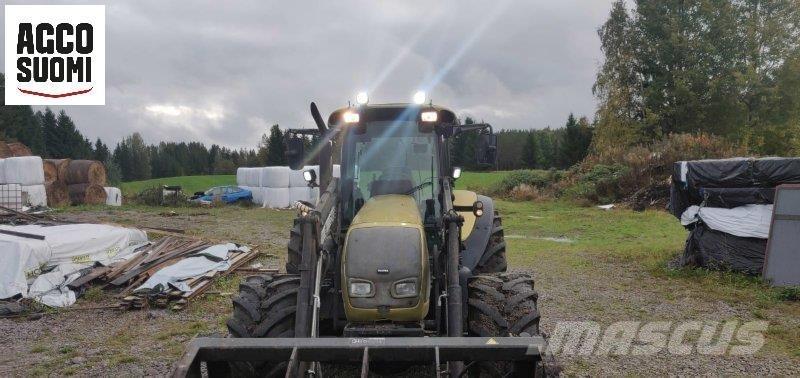 Valtra C120 Трактори