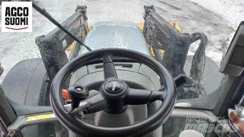 Valtra M150 Трактори
