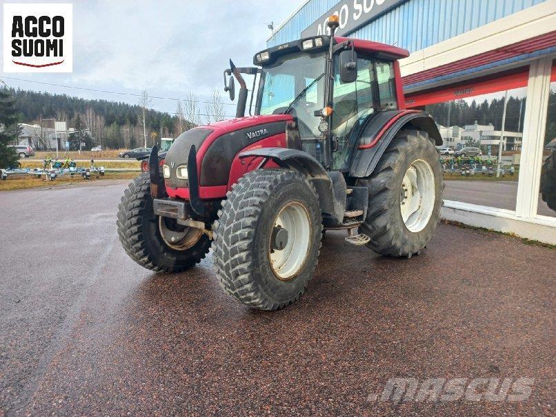 Valtra N121 ADVANCE Трактори