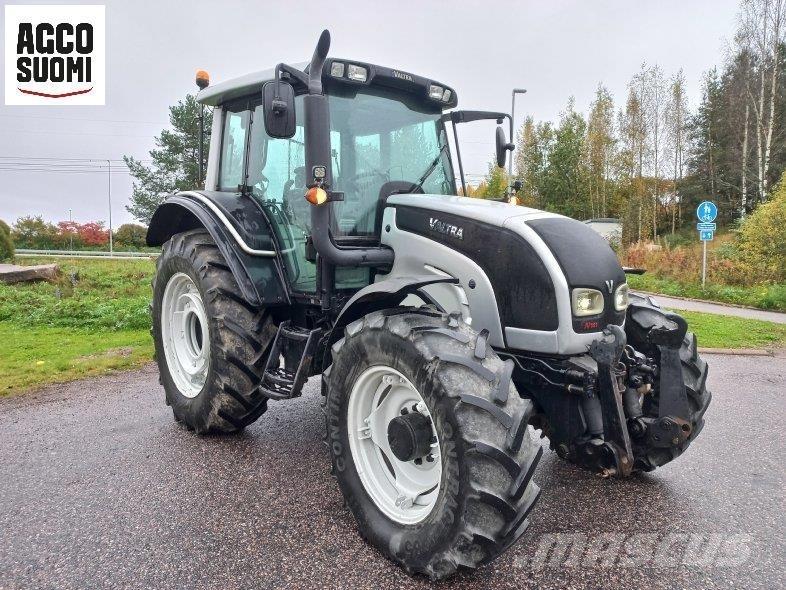 Valtra N141 A Трактори