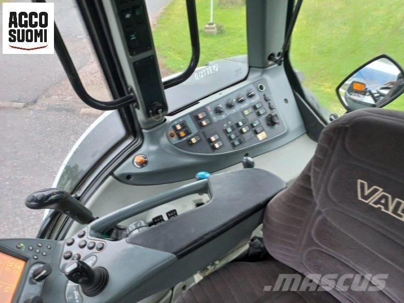 Valtra N141 A Трактори