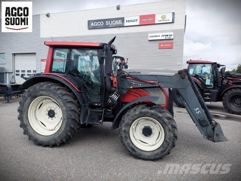 Valtra N141 HITECH Трактори