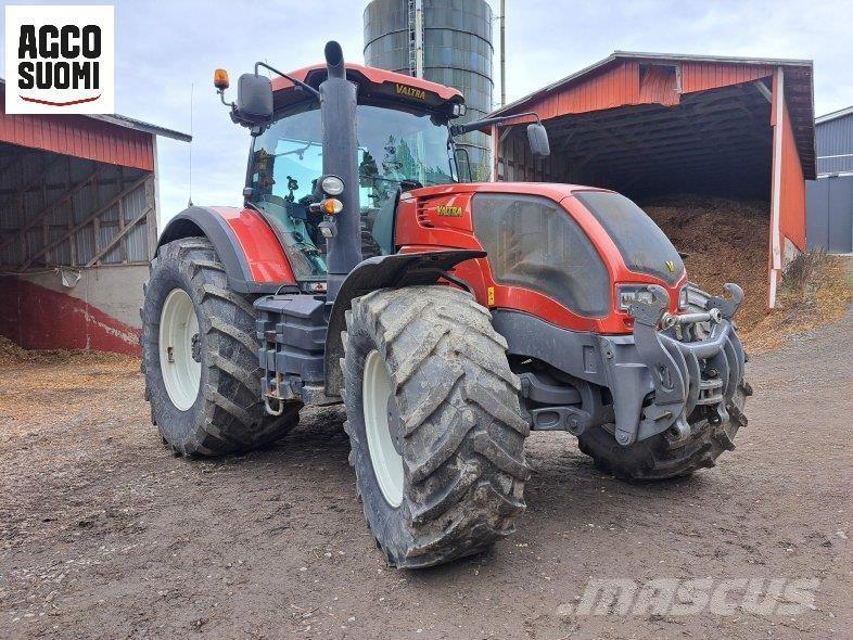 Valtra S353 Трактори