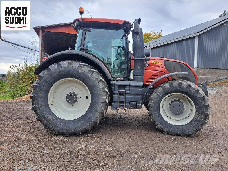 Valtra S353 Трактори