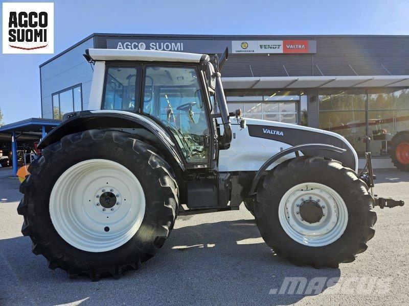Valtra T151 EH Трактори