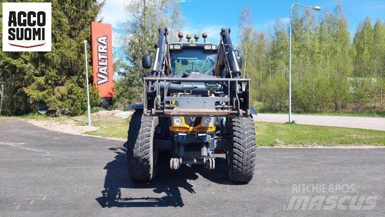 Valtra T153 H Трактори