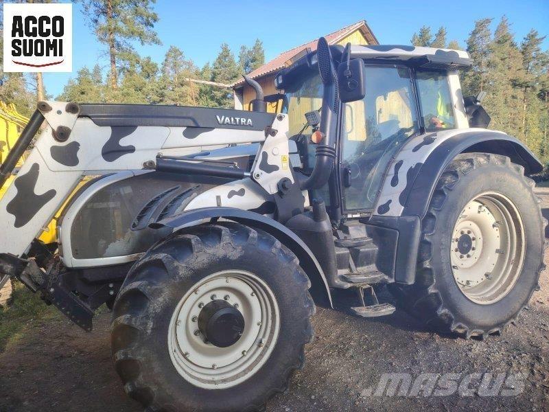 Valtra T202D Трактори