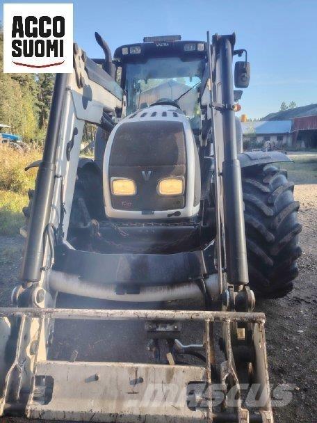 Valtra T202D Трактори
