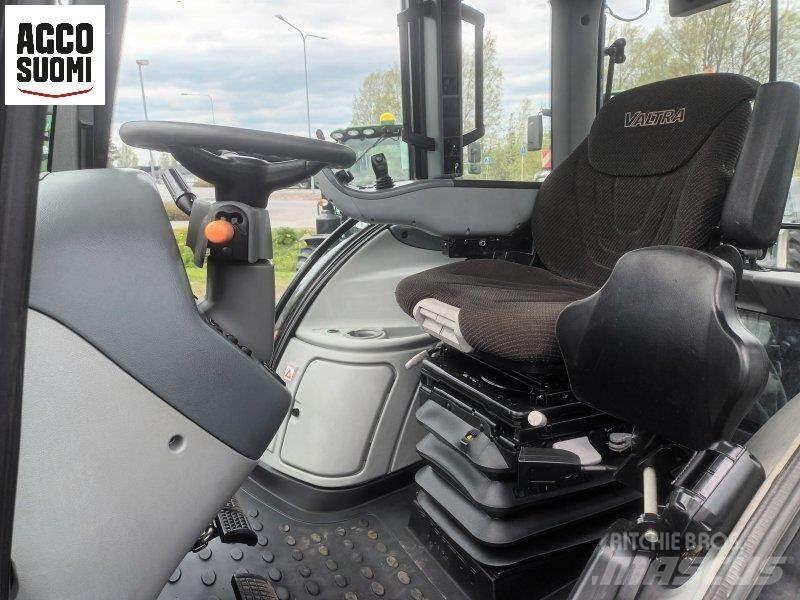 Valtra T213 VERSU Трактори