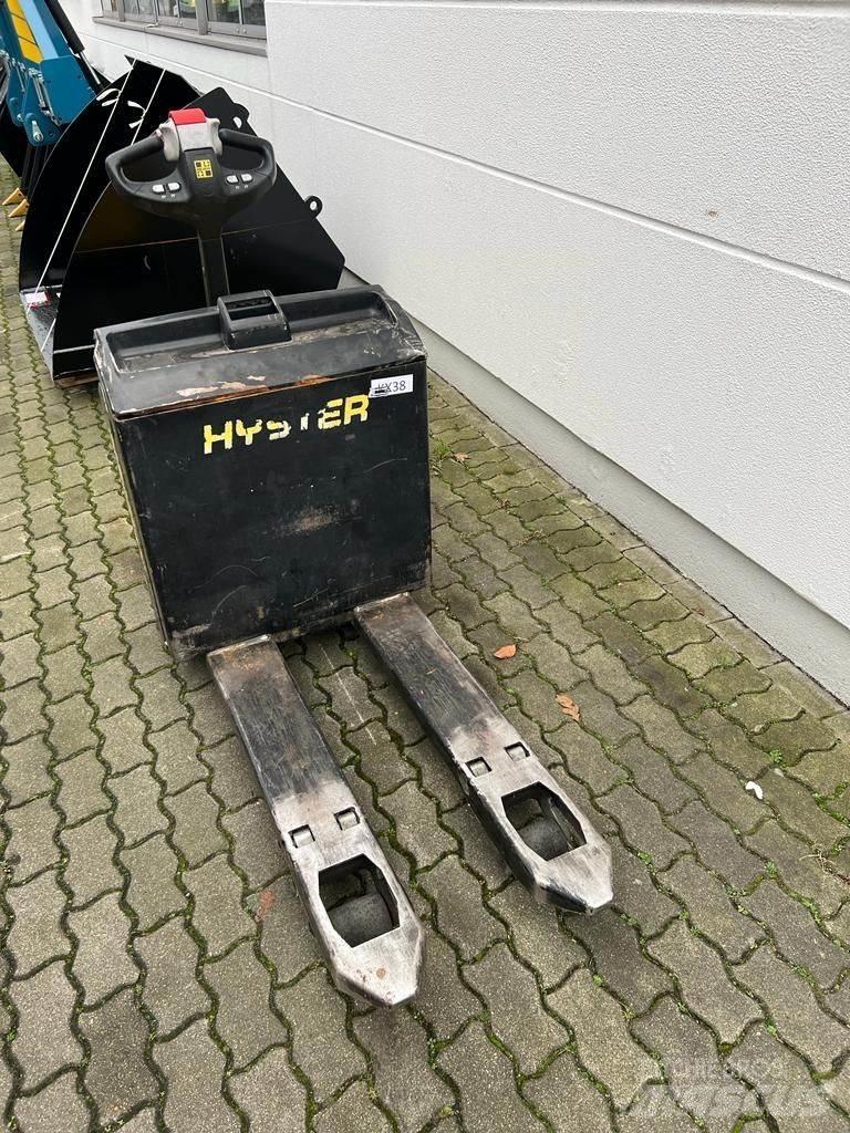 Hyster P 2.0 Штабелери