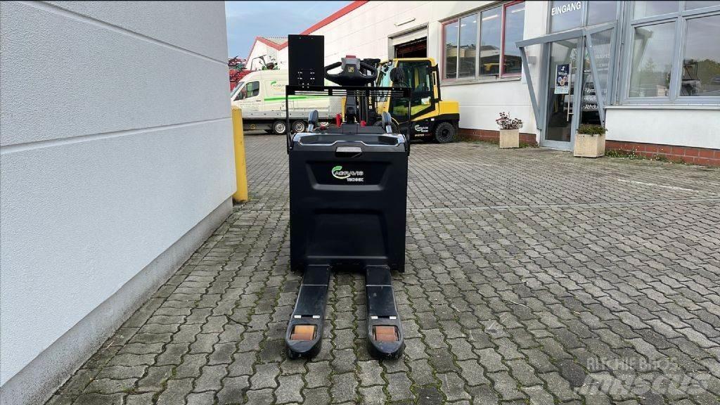 Hyster P 2.0 S Штабелери