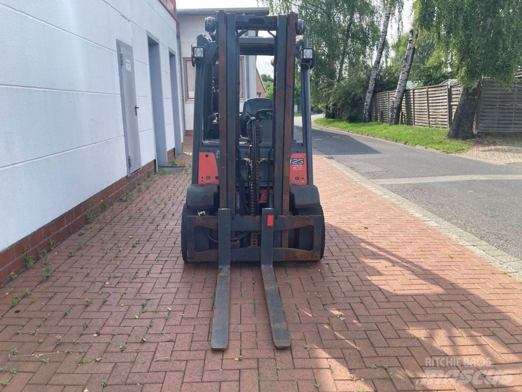Linde H25D Дизельні навантажувачі