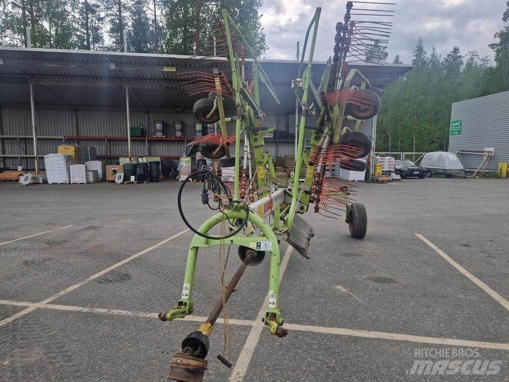 CLAAS 680 Граблі і сінозворушувачі