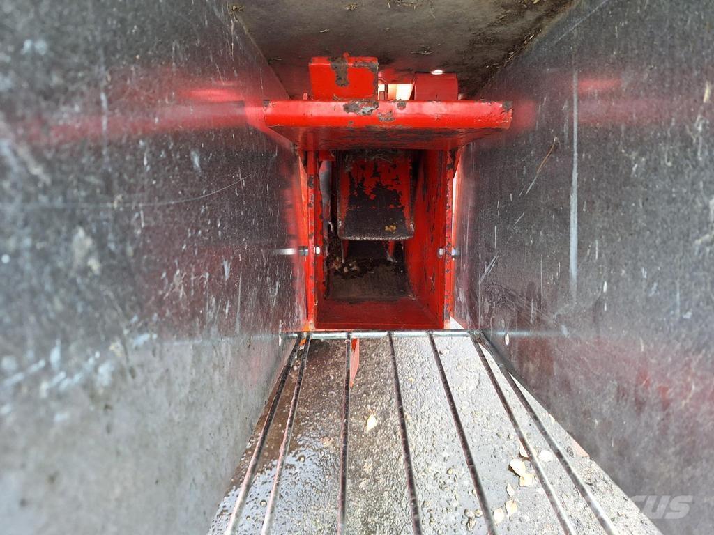 Esko 102 Снігомітли