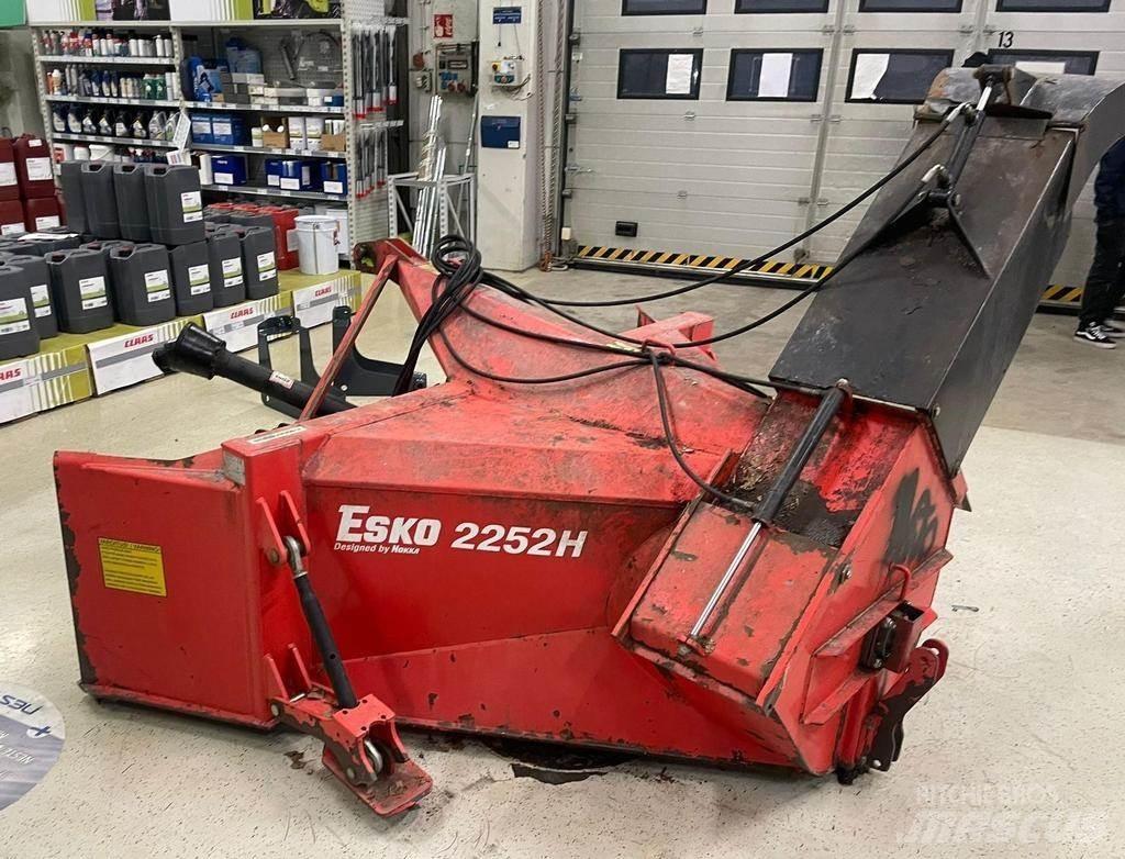 Esko 2252H Снігомітли
