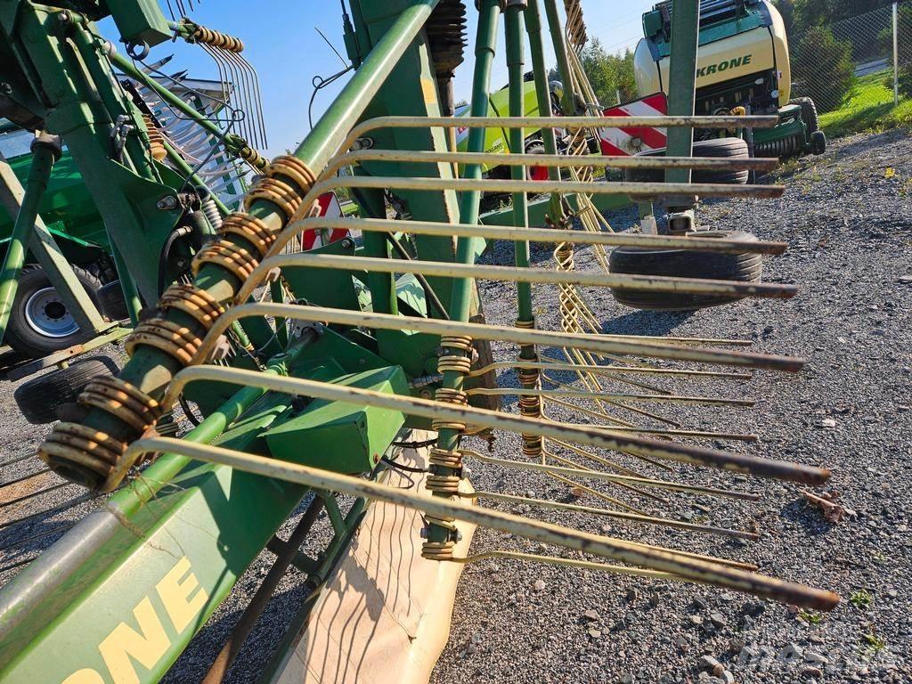 Krone 900 Граблі і сінозворушувачі