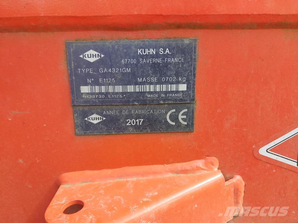 Kuhn 4321 Граблі і сінозворушувачі