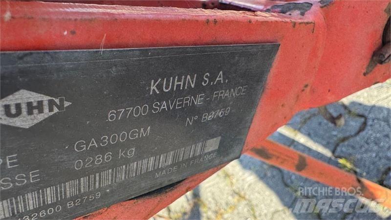 Kuhn GA300GM Граблі і сінозворушувачі