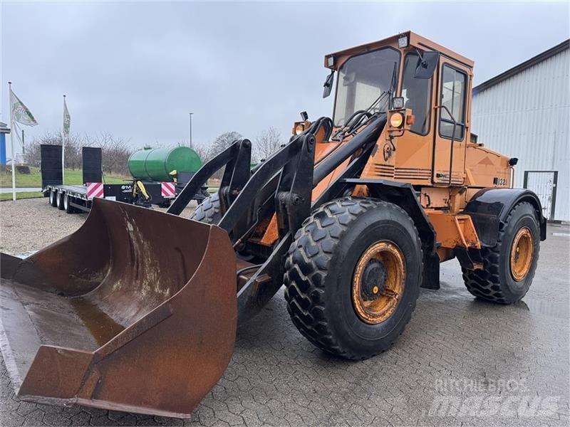 Ljungby 1321 Фронтальні навантажувачі
