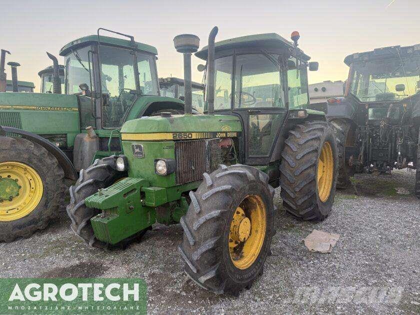 John Deere 2650 Трактори