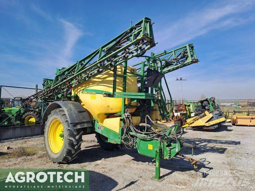John Deere 840i Трактори