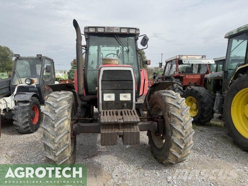Massey Ferguson 6170 Трактори