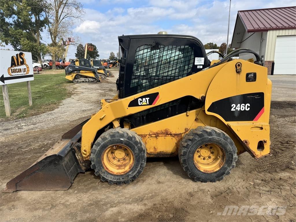 CAT 246C Міні-навантажувачі