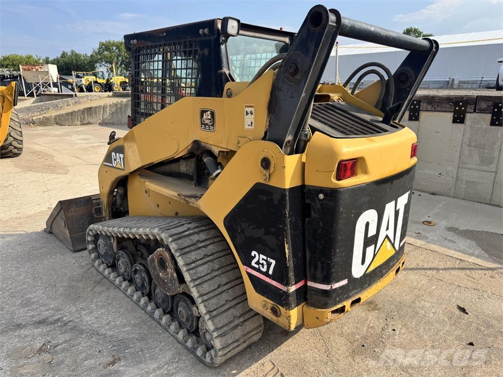CAT 257 Міні-навантажувачі