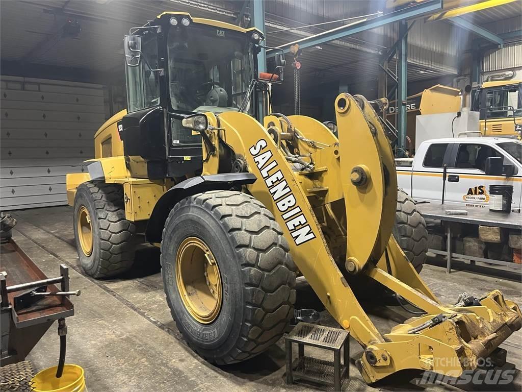 CAT 938M Фронтальні навантажувачі