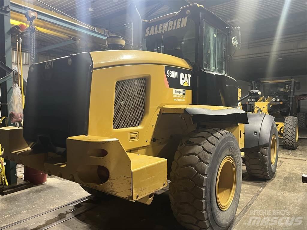 CAT 938M Фронтальні навантажувачі