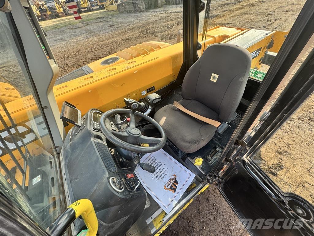 JCB 525-60 Телескопічні навантажувачі