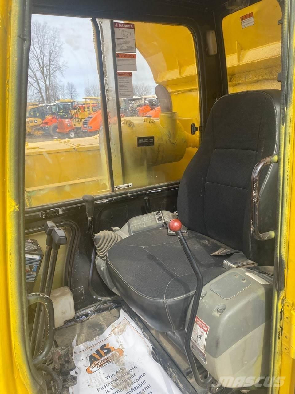 Komatsu CD50 Зчленовані самоскиди