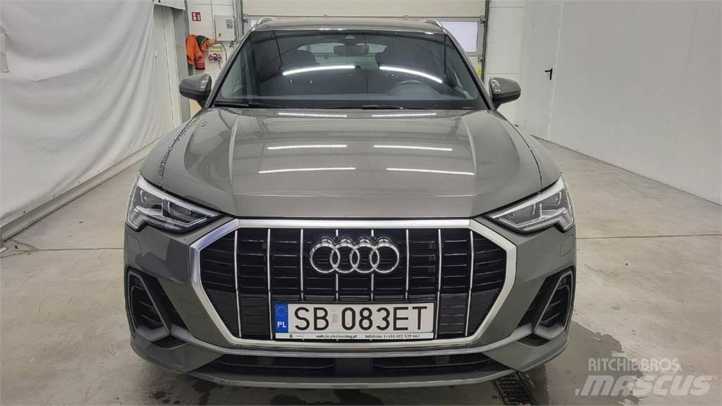 Audi Q3 Автомобілі