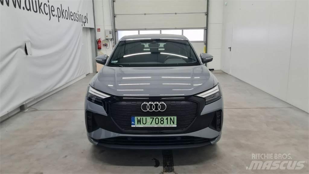 Audi Q4 Автомобілі