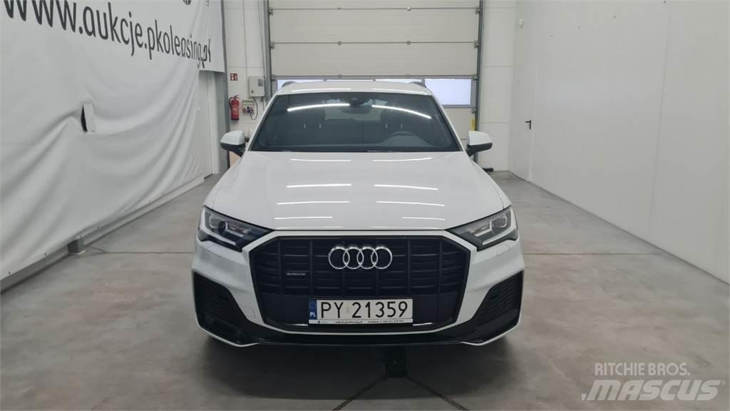 Audi Q7 Автомобілі