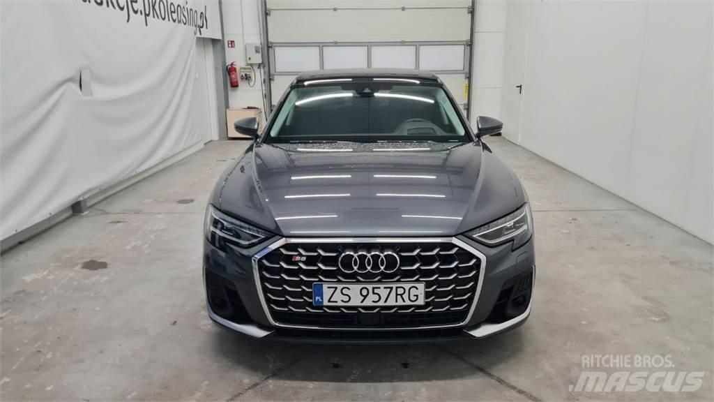 Audi S8 Автомобілі