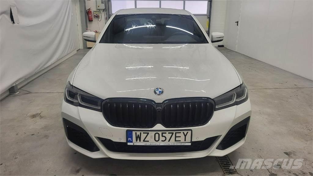 BMW 520 Автомобілі