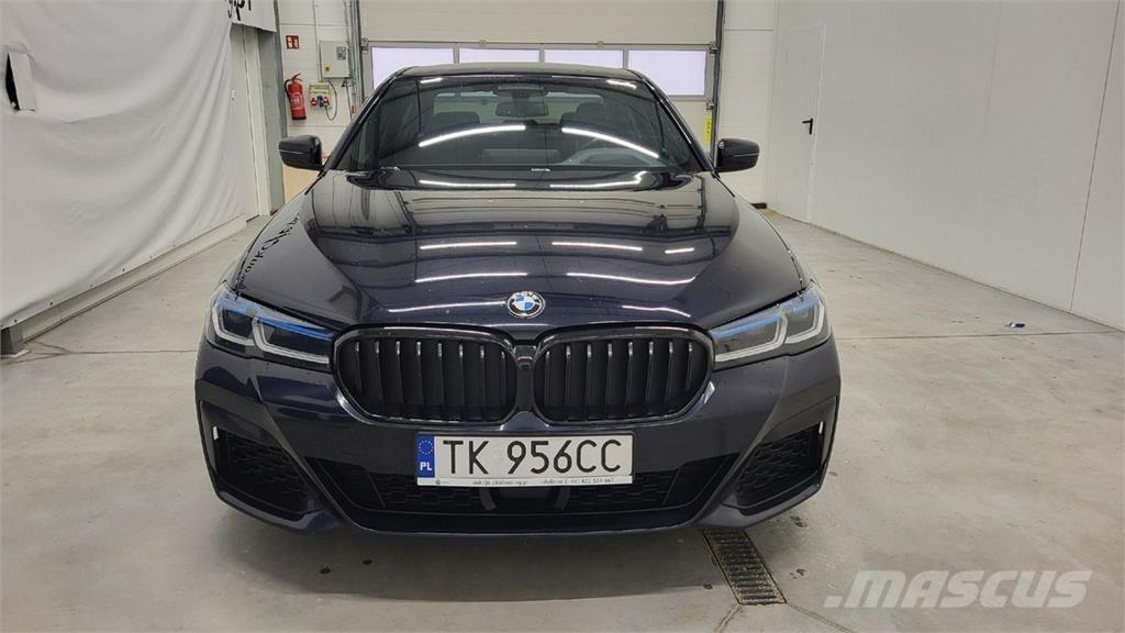 BMW 530 Автомобілі