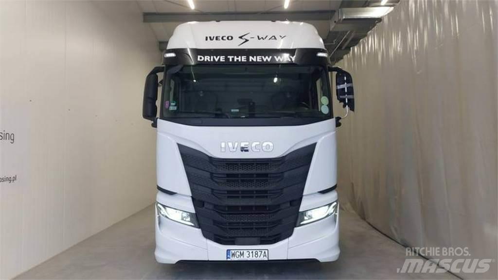 Iveco AS Тягачі