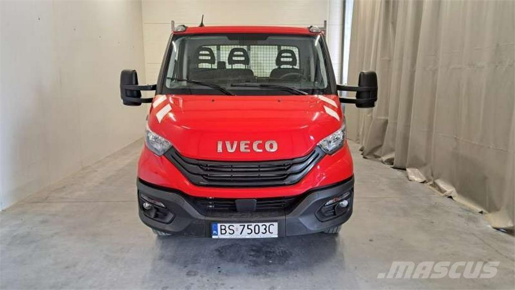 Iveco Daily Панельні фургони