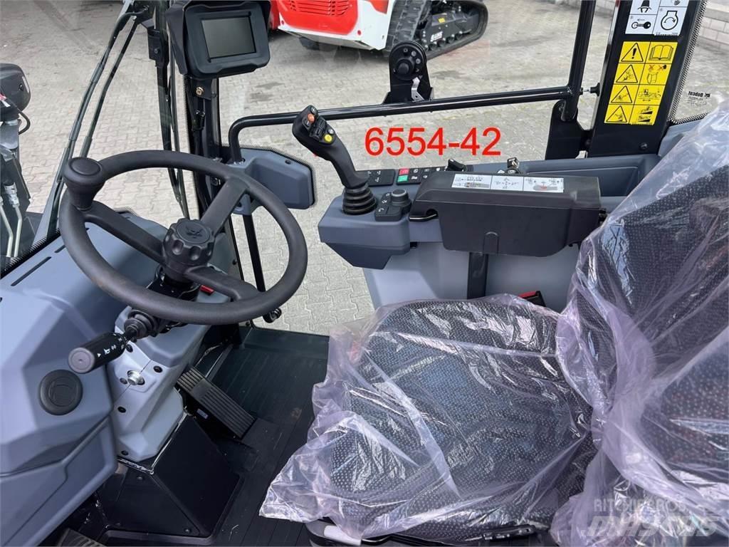 Bobcat L 85 Фронтальні навантажувачі